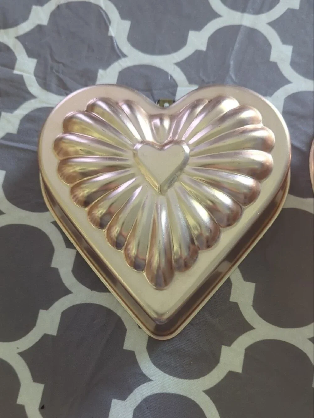 Heart-Shaped Metallic Rose Gold Baking Molds - Set of 2